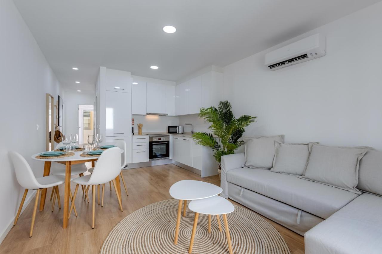Apartmán T2 Rosa Dos Ventos, A/C & Terrace - Casas & Papeis Armação de Pêra Exteriér fotografie