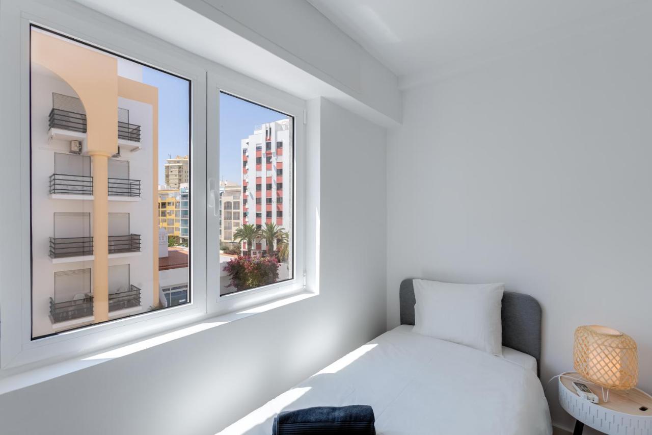 Apartmán T2 Rosa Dos Ventos, A/C & Terrace - Casas & Papeis Armação de Pêra Exteriér fotografie